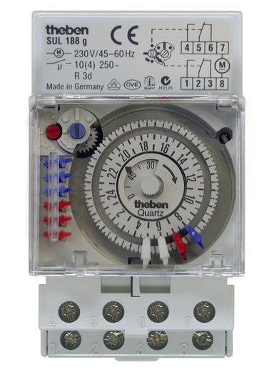 Analoge Zeitschaltuhr, SUL 188 g, von Theben. Feineinstellung zur minutengenauen Uhrzeiteinstellung. 